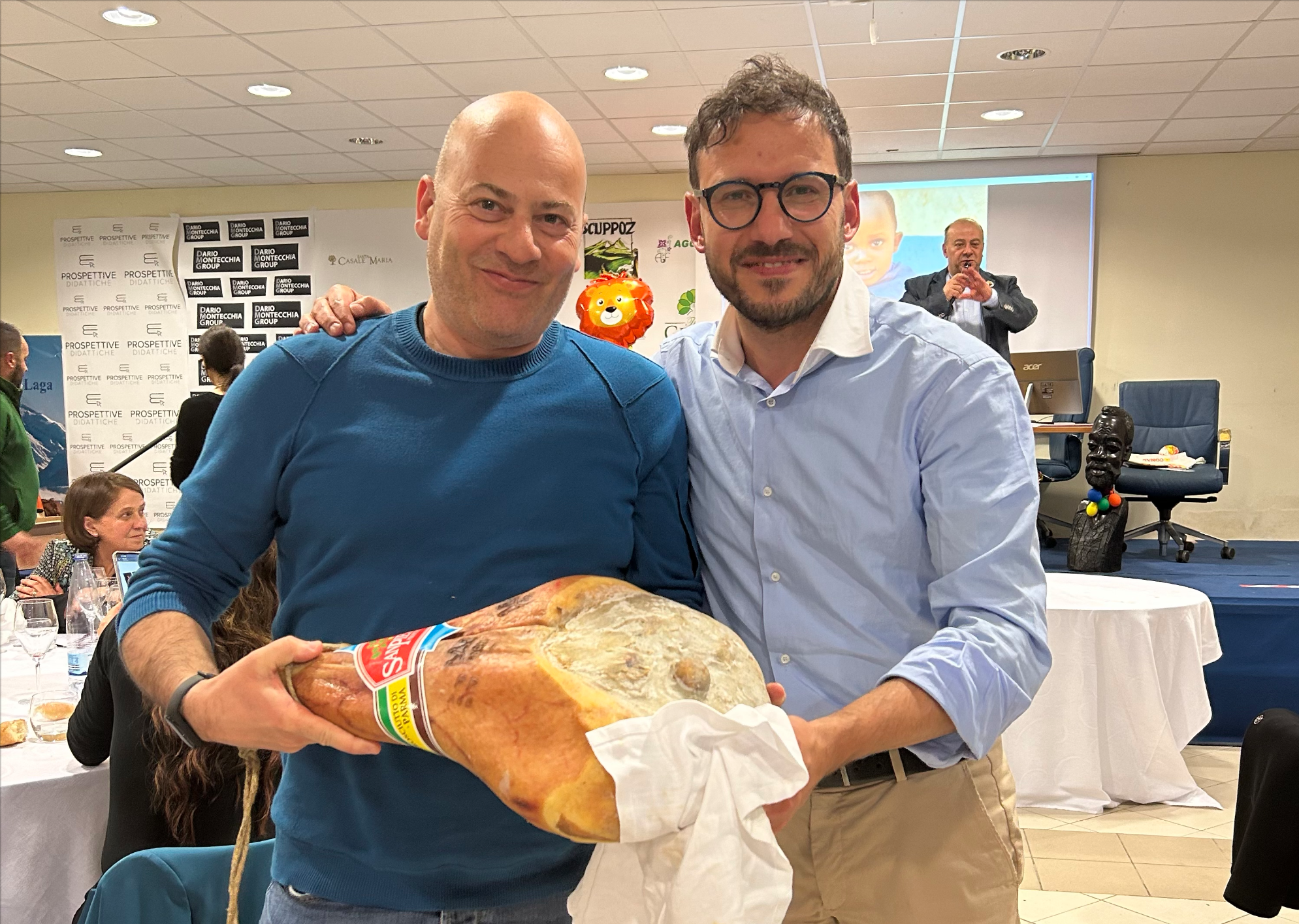 Sorrisi e solidarietà alla cena di beneficienza "Camminiamo per l'Africa"
