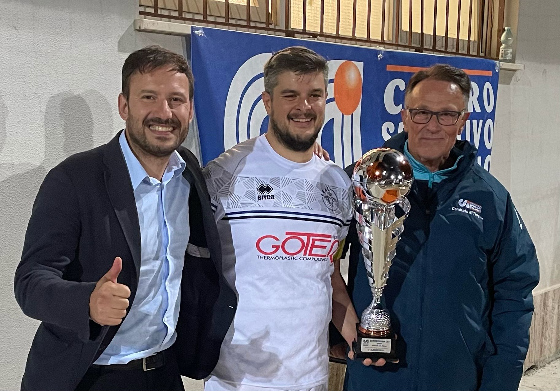 Con l'assegnazione della Supercoppa al via il campionato di calcio arancio-blu